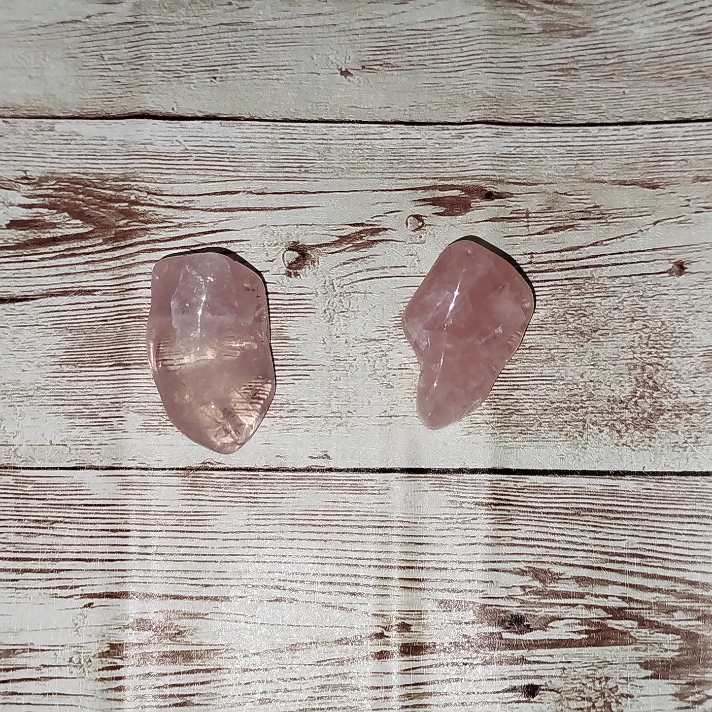 💗 Cuarzo Rosa – Amor, Armonía y Sanación Emocional